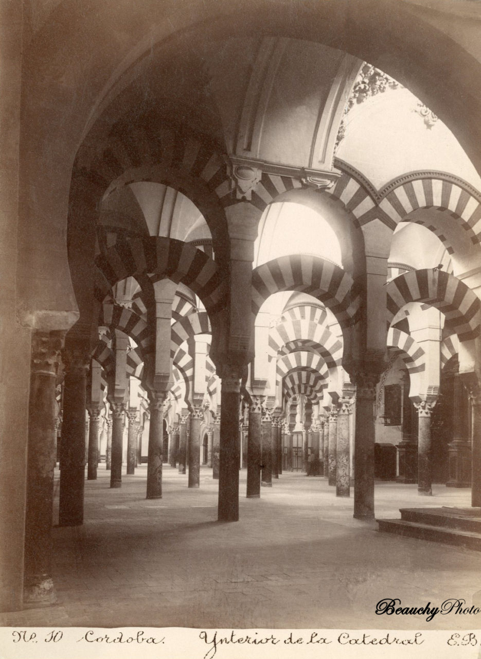 Interior de la Mezquita - Catedral de Córdoba